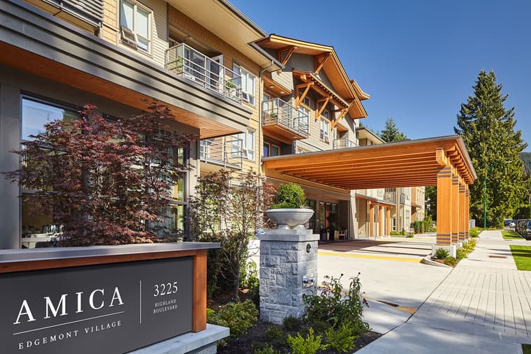 Amica Edgemont Building Sign Exterior building view of Amica Edgemont senior living residence.